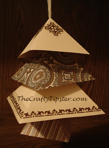 Read more about the article Paper Christmas Tree Ornament