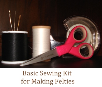 Read more about the article Assembling a Basic Sewing Kit for Making Felties